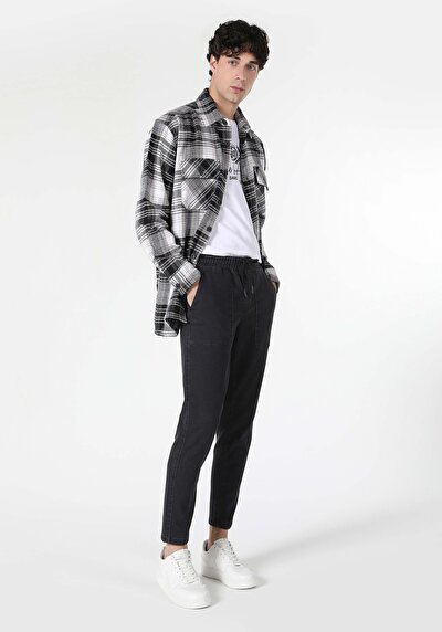 صورة من أنتراسيت للرجال بناطيل