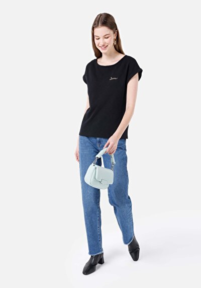 صورة من رقبة مستديرة مطبوعة نسائية أسود كم قصير تي شيرت