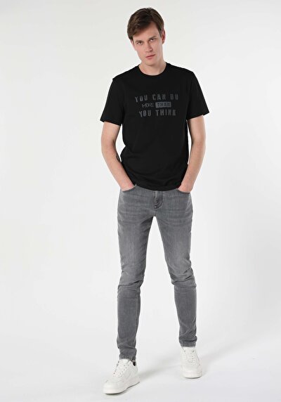 صورة من عادي مقاس رقبة مستديرة مستقيم رجالي أسود كم قصير تي شيرت