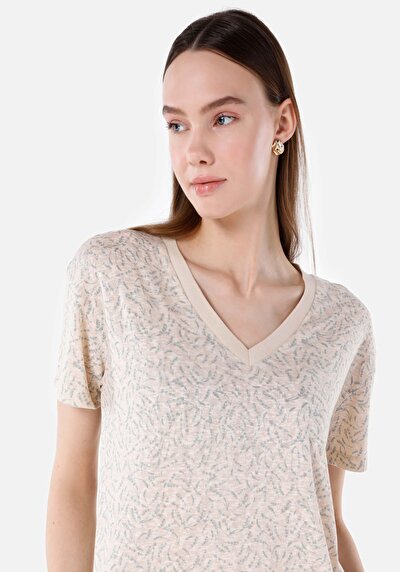 صورة من بيج للنساء تي شيرت بأكمام قصيرة