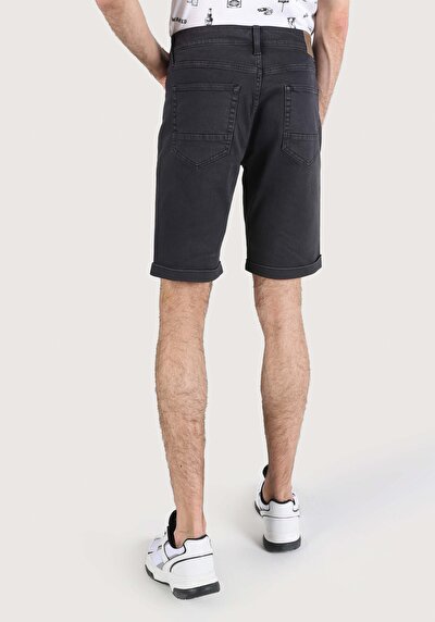 صورة من أنتراسيت للرجال شورت