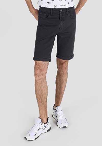صورة من أنتراسيت للرجال شورت