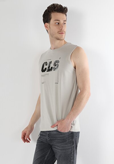 صورة من رمادي للرجال رياضي