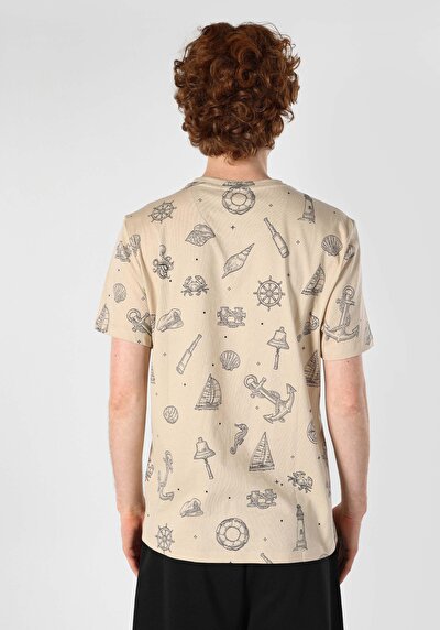 صورة من رقبة مستديرة مطبوعة رجالي بيج كم قصير تي شيرت