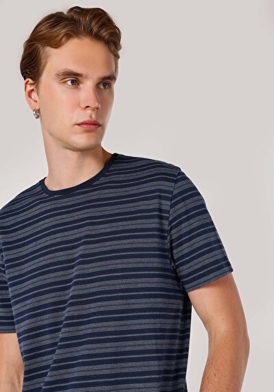 اعرض التفاصيل لـ   رقبة مستديرة مخطط رجالي أزرق كحلي كم قصير تي شيرت