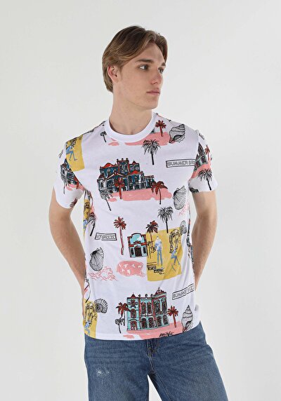 صورة من أبيض للرجال تي شيرت بأكمام قصيرة