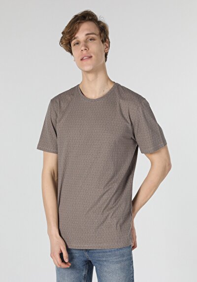 صورة من بيج للرجال تي شيرت بأكمام قصيرة