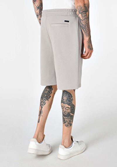 صورة من أبيض للرجال شورت