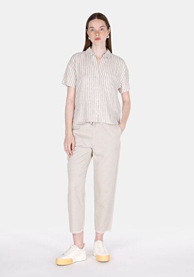 صورة من أبيض للنساء بناطيل