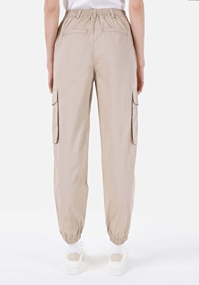 اعرض التفاصيل لـ   ارتفاع الخصر ساق ضيقة نسائي بيج السراويل