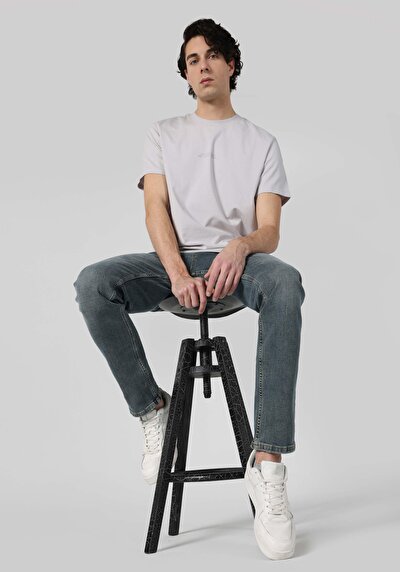 صورة من أبيض للرجال تي شيرت بأكمام قصيرة