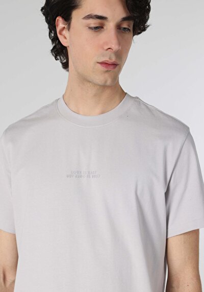 اعرض التفاصيل لـ أبيض للرجال تي شيرت بأكمام قصيرة