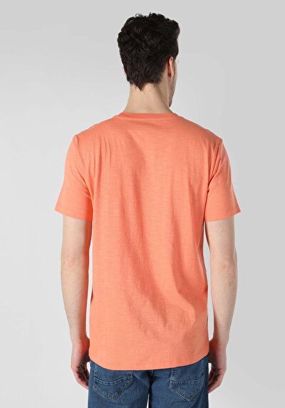 صورة من مرجاني للرجال تي شيرت بأكمام قصيرة