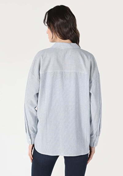 صورة من أزرق للنساء قميص كم طويل