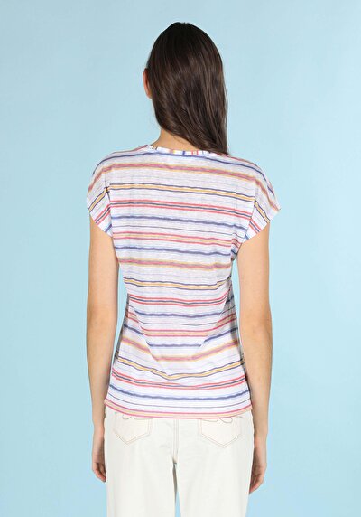 صورة من متعدد الألوان للنساء تي شيرت بأكمام قصيرة