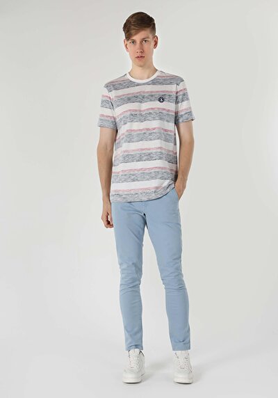 صورة من رقبة مستديرة مطبوعة للرجال أبيض بأكمام قصيرة تي شيرت