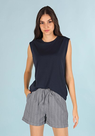 صورة من أزرق بحري للنساء رياضي