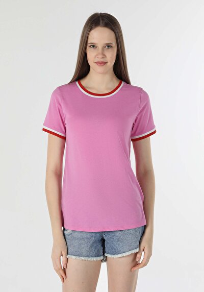 اعرض التفاصيل لـ وردي للنساء تي شيرت بأكمام قصيرة