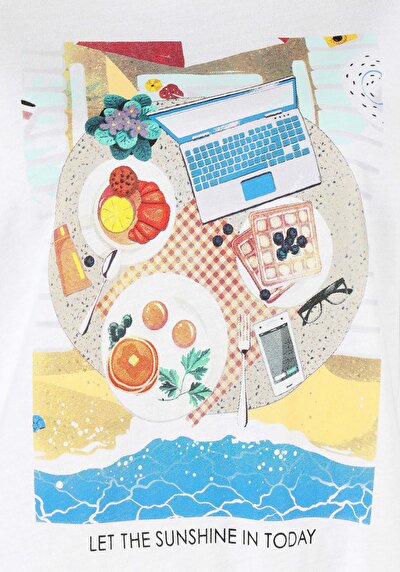 اعرض التفاصيل لـ أبيض للنساء تي شيرت بأكمام قصيرة