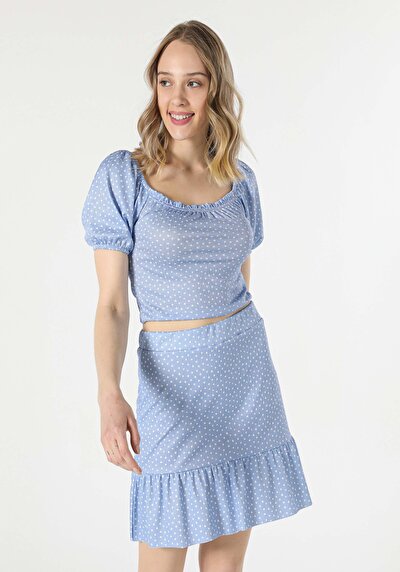 صورة من ضيق عميق رقبة مستديرة نسائي أزرق كم قصير تي شيرت