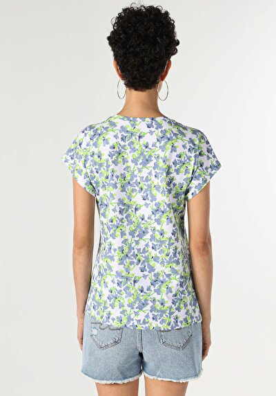 صورة من متعدد الألوان للنساء تي شيرت بأكمام قصيرة