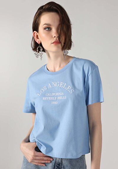 اعرض التفاصيل لـ أزرق للنساء تي شيرت بأكمام قصيرة