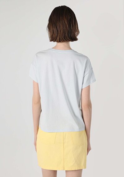 صورة من عادي رقبة مستديرة نسائي أزرق كم قصير تي شيرت