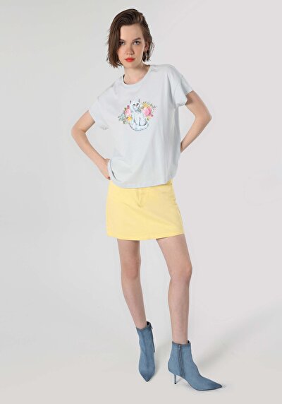 صورة من عادي رقبة مستديرة نسائي أزرق كم قصير تي شيرت