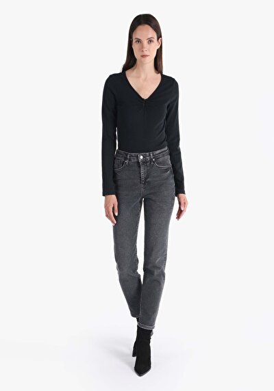 صورة من نحيف الخصر نحيف الساق الجينز النسائي