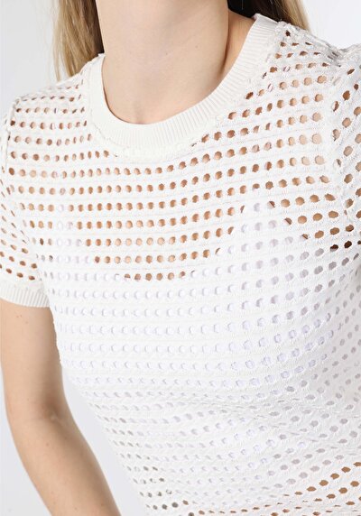 اعرض التفاصيل لـ أبيض للنساء تي شيرت بأكمام قصيرة