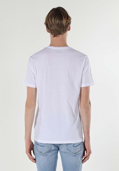 اعرض التفاصيل لـ أبيض للرجال تي شيرت بأكمام قصيرة