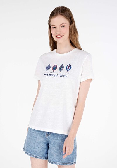 صورة من   رقبة مستديرة مطبوعة نسائية أبيض قصيرة أكمام تي شيرت