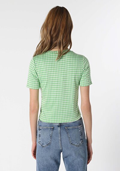 صورة من تي شيرت اخضر نسائي بأكمام قصيرة Cl1063339 Slim Fit Squared