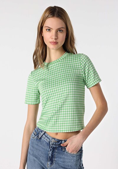 اعرض التفاصيل لـ تي شيرت اخضر نسائي بأكمام قصيرة  Cl1063339 Slim Fit Squared      