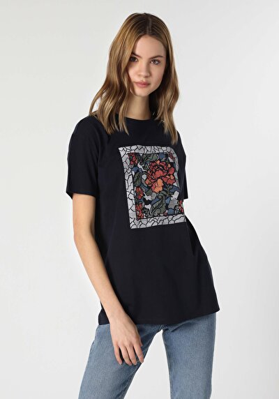 اعرض التفاصيل لـ أزرق بحري للنساء تي شيرت بأكمام قصيرة