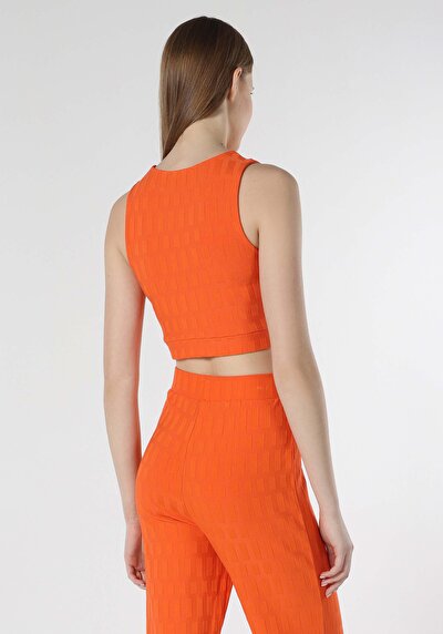 صورة من برتقالي للنساء رياضي