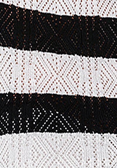 اعرض التفاصيل لـ Slim Fit كنزة نسائية سوداء