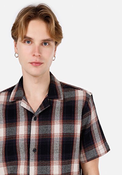 صورة من قميص عادي رقبة منقوشة رجالي أزرق كحلي كم قصير قميص