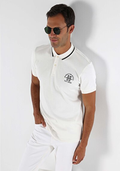 صورة من مقاس عادي مطبوع أبيض للرجال بياقة بولو بأكمام قصيرة تي شيرت Cl1063383 