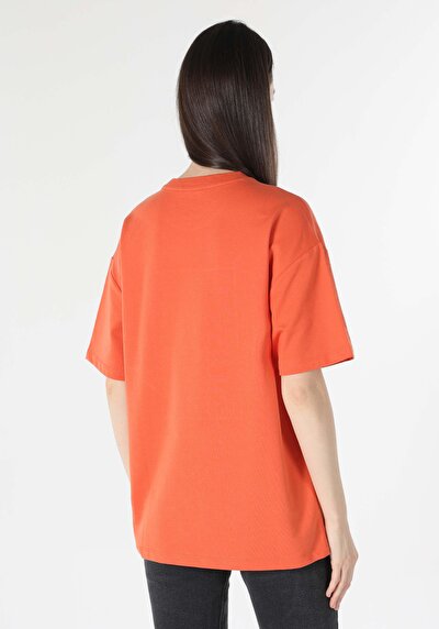 اعرض التفاصيل لـ برتقالي للنساء تي شيرت بأكمام قصيرة