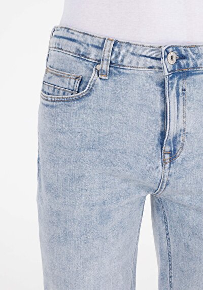 اعرض التفاصيل لـ مستقيم  خصر منخفض للرجال شورت نيلي جان مفتوح