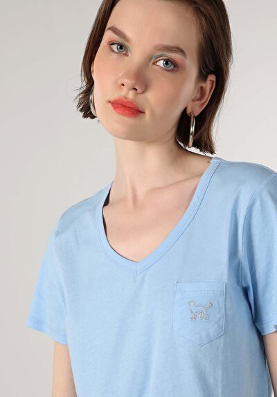 اعرض التفاصيل لـ عادي رقبة على شكل V نسائي أزرق كم قصير تي شيرت