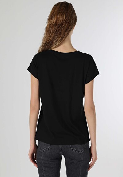 صورة من رقبة مستديرة مطبوعة نسائية أسود كم قصير تي شيرت