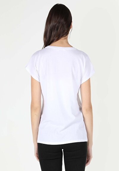 صورة من رقبة مستديرة مطبوعة نسائية أبيض قصيرة أكمام تي شيرت