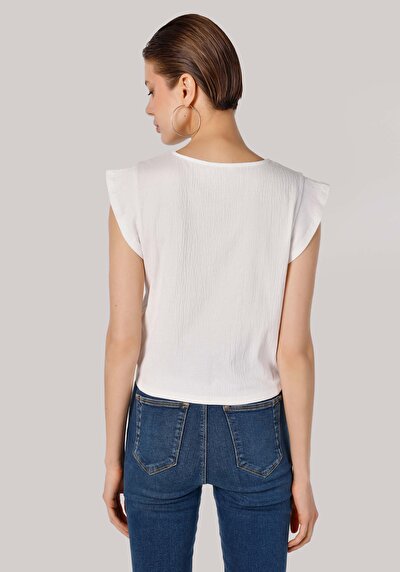 صورة من أبيض للنساء تي شيرت بأكمام قصيرة