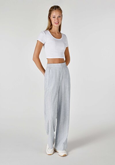 صورة من أزرق للنساء بناطيل