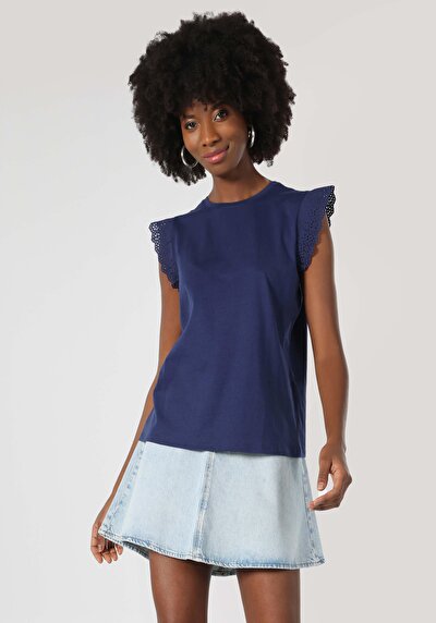 صورة من أزرق بحري للنساء تي شيرت بأكمام قصيرة