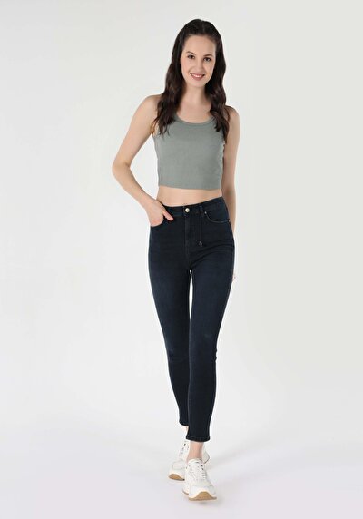 اعرض التفاصيل لـ سليم فيت بلوزة نسائية خضراء