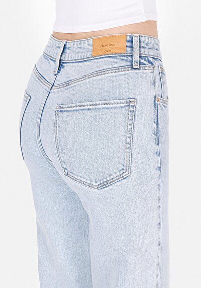 اعرض التفاصيل لـ   مستقيم الساق نسائي نيلي الجينز