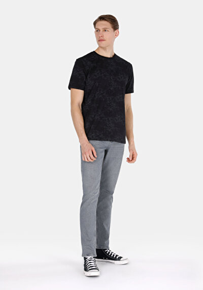 صورة من مستقيم  جينز نيلي للرجال